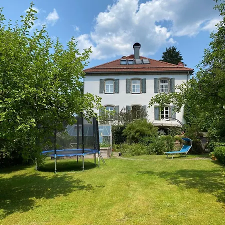 Haus Mit Geschichte In Apartment Mähring