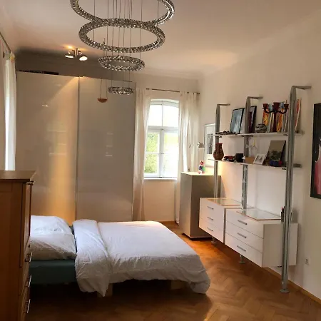 公寓 Haus Mit Geschichte In *
